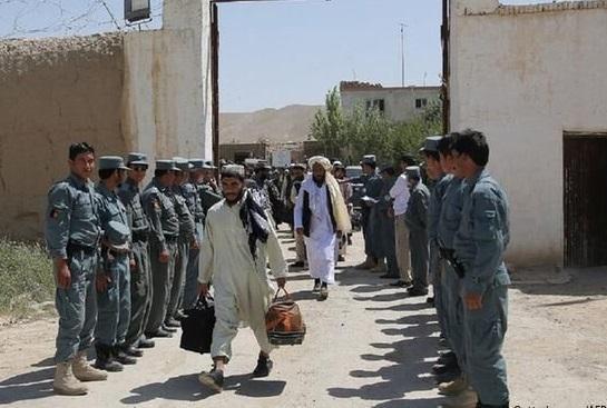دولت افغانستان گروه جدیدی از زندانیان طالبان را آزاد کرد